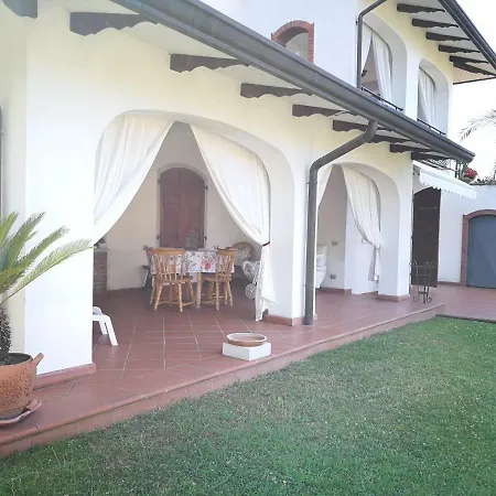 Da Adria Al Corvenale - Casa Vacanze - * كارارا